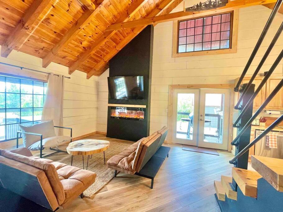 Modern Lake Side Nest• Hotub Fenced Yard King Beds Сев'єрвілл Екстер'єр фото
