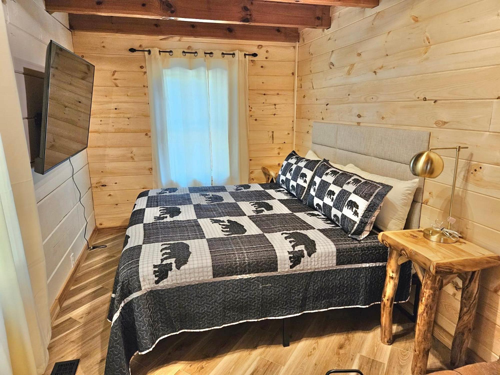 Modern Lake Side Nest• Hotub Fenced Yard King Beds Сев'єрвілл Екстер'єр фото